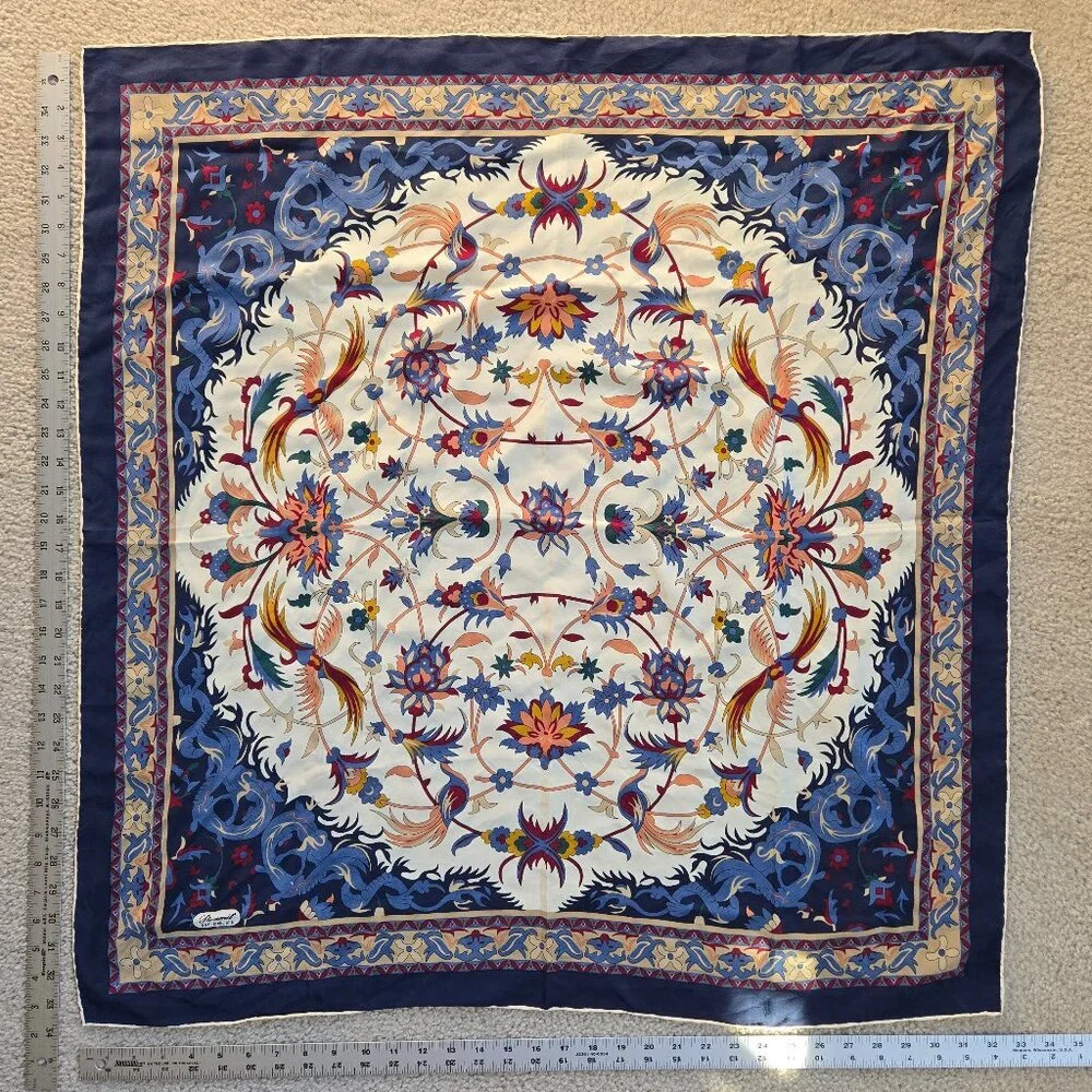 Piramit Turkish Silk Scarf with hand-rolled hems